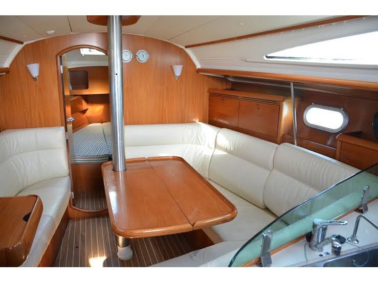 Book yachts online - sailboat - Sun Odyssey 35 - S035 - rent