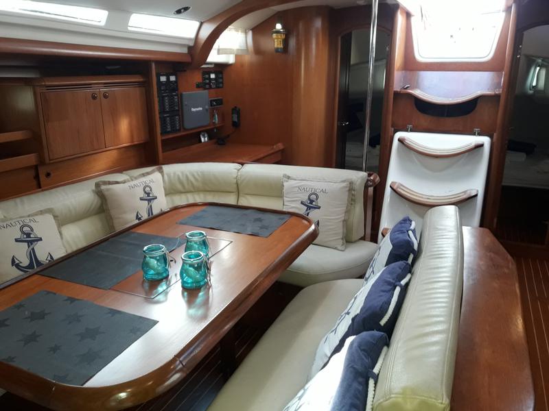 Book yachts online - sailboat - Sun Odyssey 49 - Family - rent