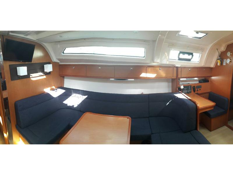 Book yachts online - sailboat - Bavaria Cruiser 41 - Nireus - rent