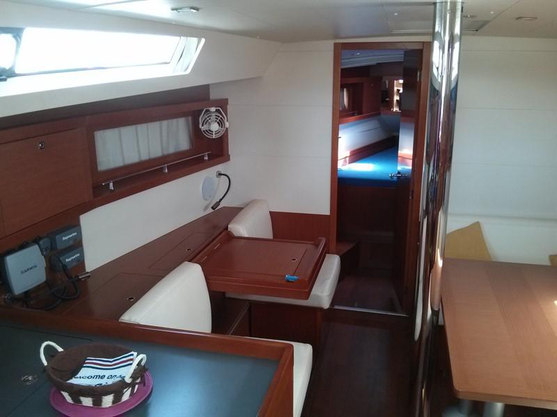 Book yachts online - sailboat - Oceanis 41 - Warrior - rent