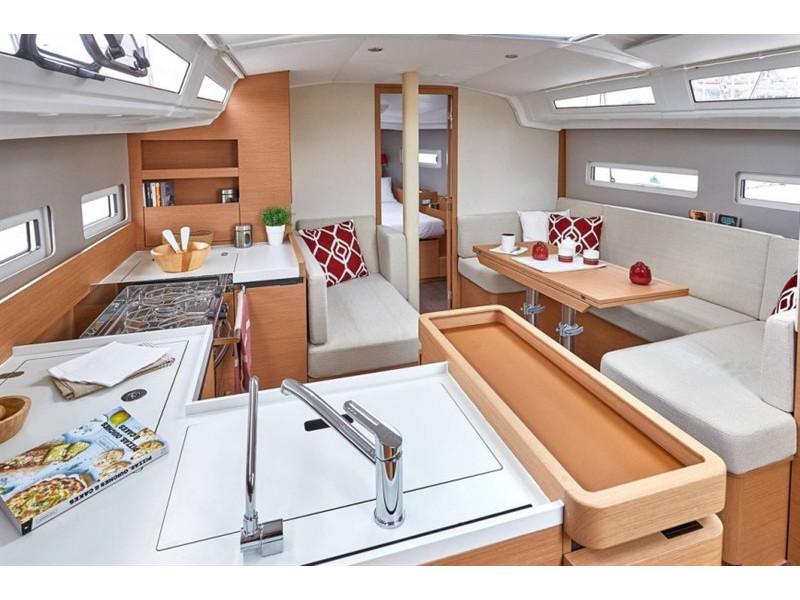 Book yachts online - sailboat - Sun Odyssey 410 - LFK-410A - rent