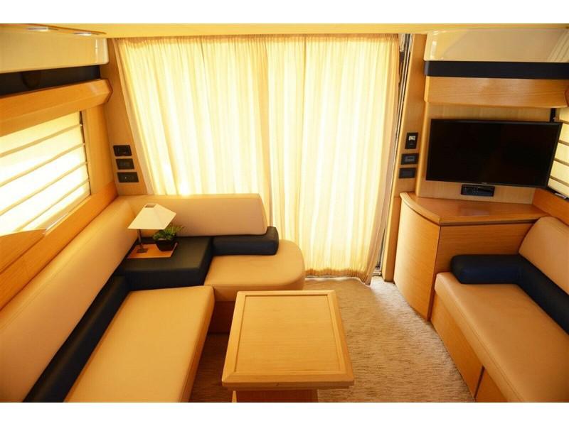 Book yachts online - motorboat - Azimut 43 Fly - Shine IV - rent