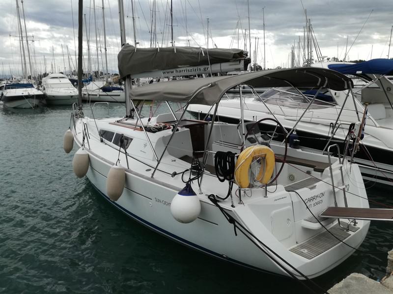 Book yachts online - sailboat - Sun Odyssey 33i - Carry On - rent