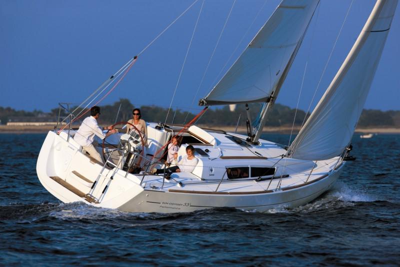 Book yachts online - sailboat - Sun Odyssey 33i - Carry On - rent
