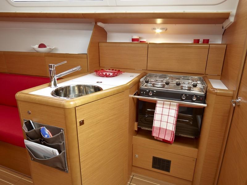 Book yachts online - sailboat - Sun Odyssey 33i - Carry On - rent