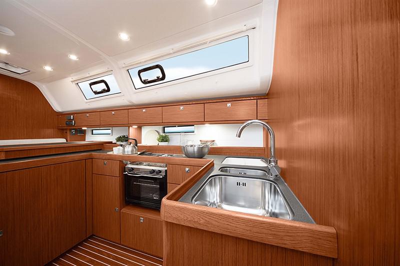 Book yachts online - sailboat - Bavaria Cruiser 51 - Gin Tonic - rent