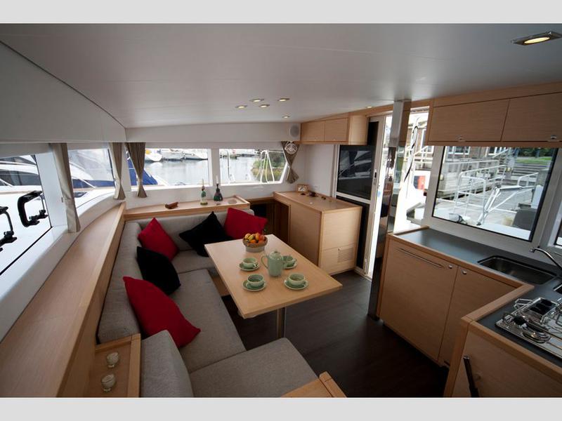 Book yachts online - catamaran - Lagoon 39 - Le Grand Bleu - rent