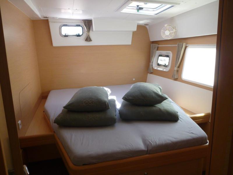 Book yachts online - catamaran - Lagoon 421 (4+1 cab.) - Allegria - rent