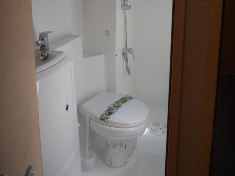 Book yachts online - catamaran - Lagoon 421 (4+1 cab.) - Allegria - rent