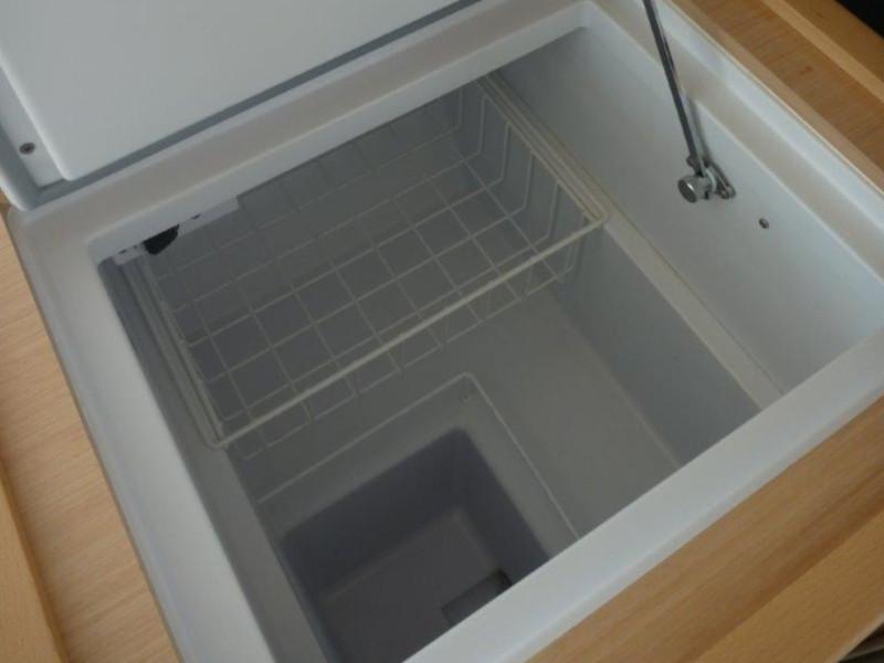 Book yachts online - catamaran - Lagoon 40 (3+2 cab.) - Family - rent