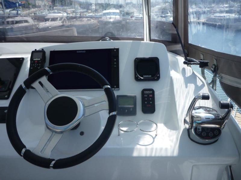 Book yachts online - catamaran - Lagoon 40 (3+2 cab.) - Family - rent