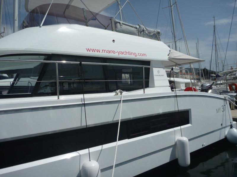 Book yachts online - powercatamaran - MY 37- 4. cab. - MareTortuga - rent