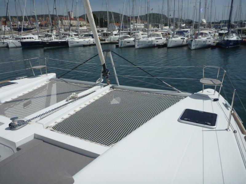 Book yachts online - catamaran - Lagoon 450 Sport (4+2 cab.) - Oryx - rent