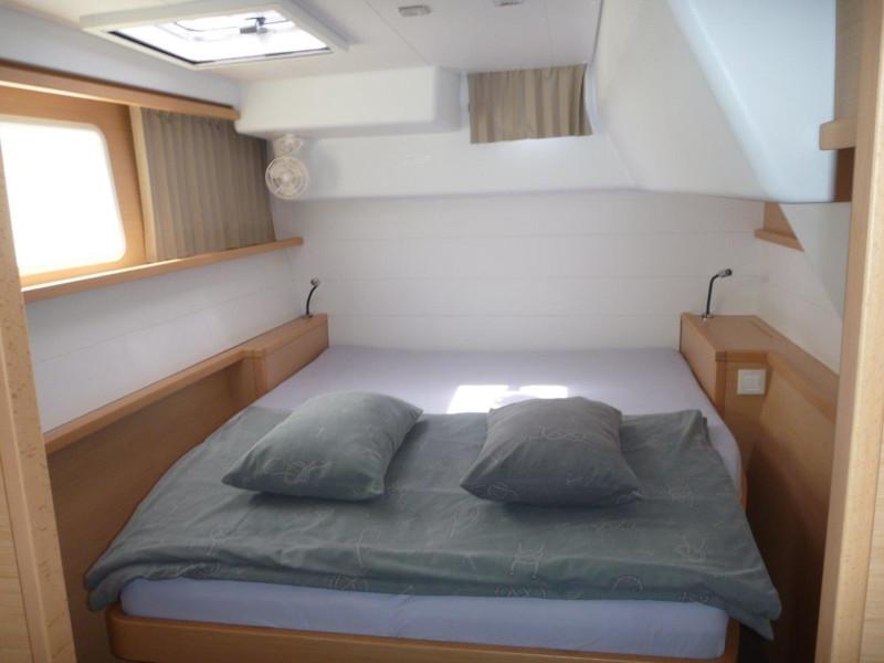 Book yachts online - catamaran - Lagoon 450 Sport (4+2 cab.) - Oryx - rent