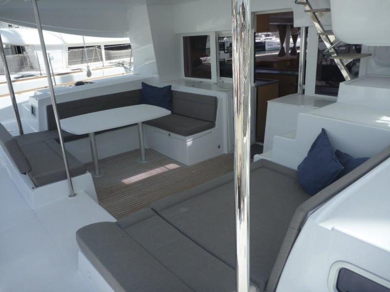Book yachts online - catamaran - Lagoon 450 Sport (4+2 cab.) - Oryx - rent