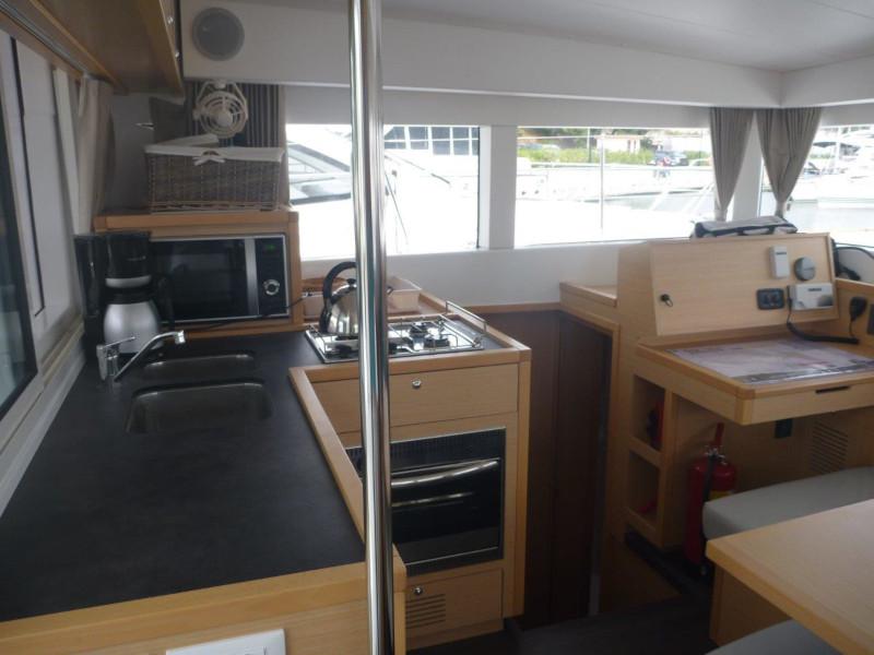 Book yachts online - catamaran - Lagoon 40 (4+2 cab.) - 4 YOU - rent