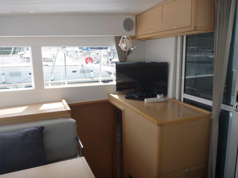 Book yachts online - catamaran - Lagoon 40 (4+2 cab.) - 4 YOU - rent