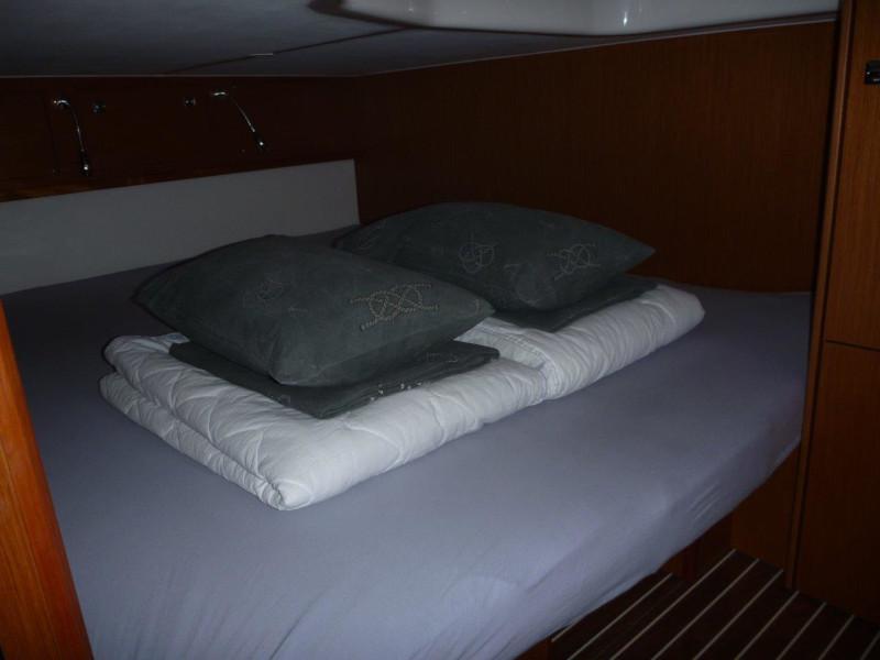 Book yachts online - motorboat - Bavaria 35 Sport - Topless - rent