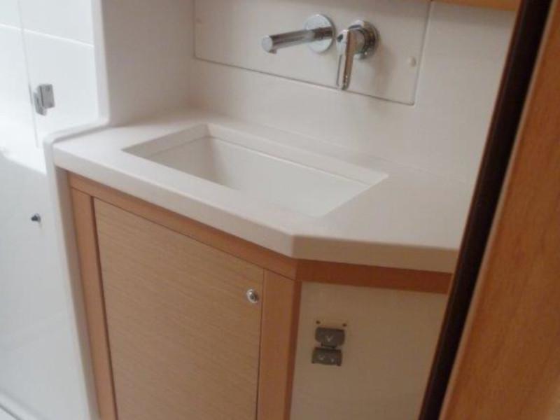 Book yachts online - catamaran - Lagoon 450  Flybridge (4+2 cab.) - Julius Casar III - rent