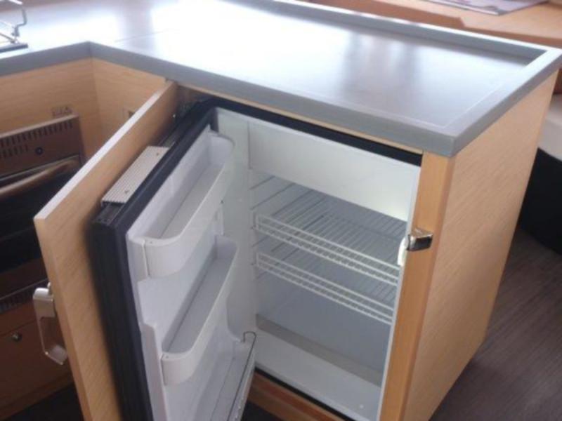 Book yachts online - catamaran - Lagoon 450  Flybridge (4+2 cab.) - Julius Casar III - rent