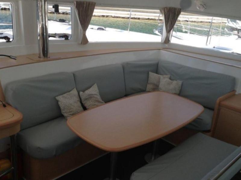 Book yachts online - catamaran - Lagoon 421 (4+1 cab.) - Patch Work - rent