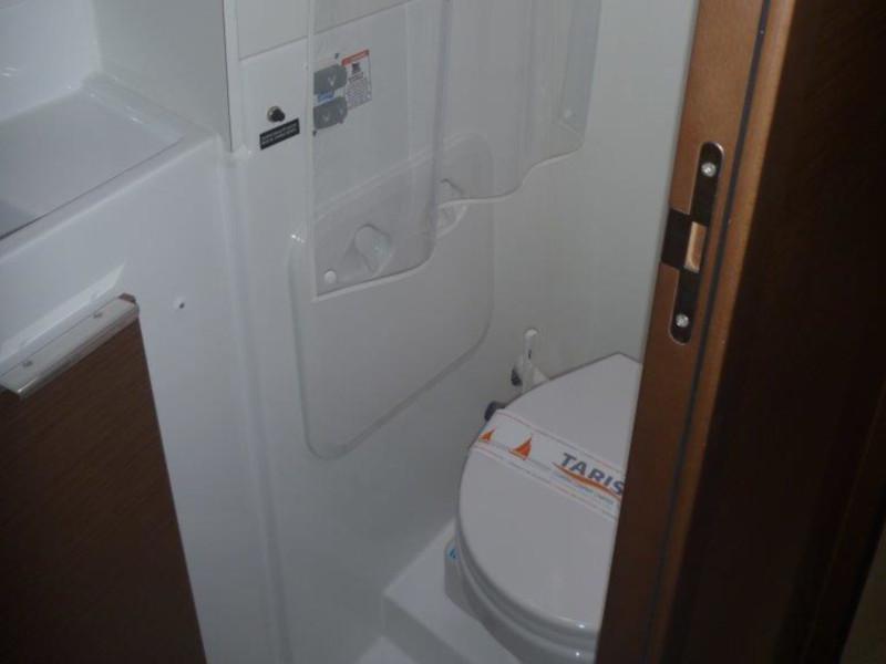 Book yachts online - catamaran - Lagoon 40 (4+2 cab.) - Mare Negroni - rent