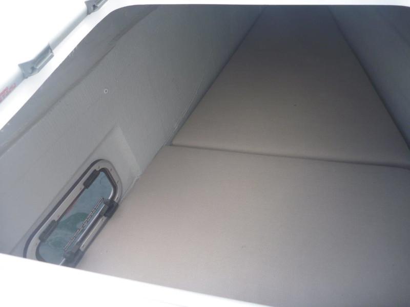 Book yachts online - catamaran - Lagoon 40 (4+2 cab.) - Mare Negroni - rent