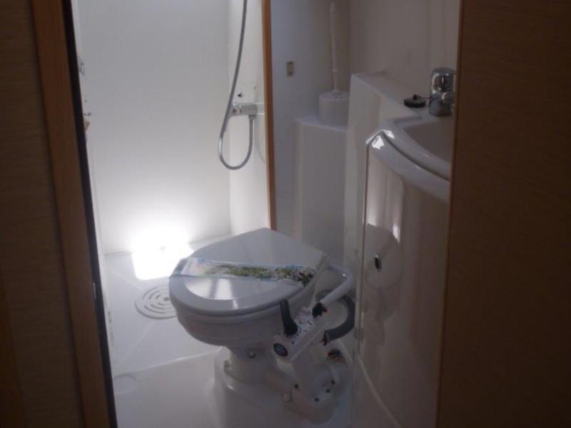 Book yachts online - catamaran - Lagoon 421 (4+1 cab.) - 4 ME - rent