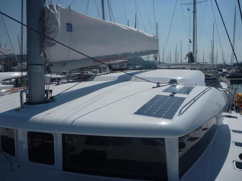 Book yachts online - catamaran - Lagoon 421 (4+1 cab.) - 4 ME - rent