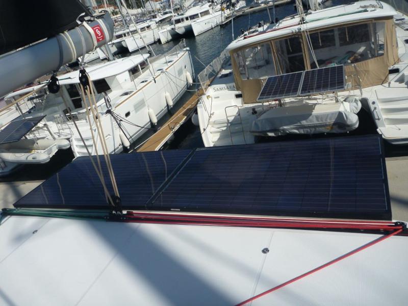 Book yachts online - catamaran - Lagoon 42 (4+2 cab) - Maximus - rent
