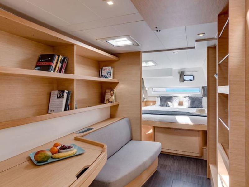 Book yachts online - catamaran - Lagoon 42 (3+2 cab.) - Nuria - rent