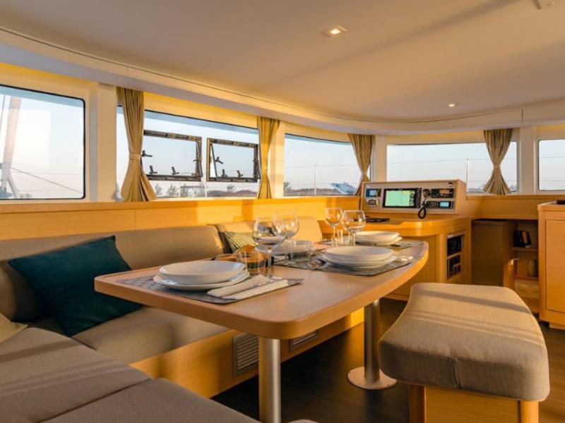 Book yachts online - catamaran - Lagoon 42 (3+2 cab.) - Nuria - rent