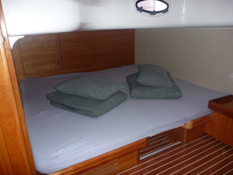 Book yachts online - motorboat - BMB 37 Sport - MareAngelo - rent