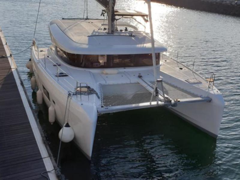 Book yachts online - catamaran - Lagoon 42 - Marepiatto - rent