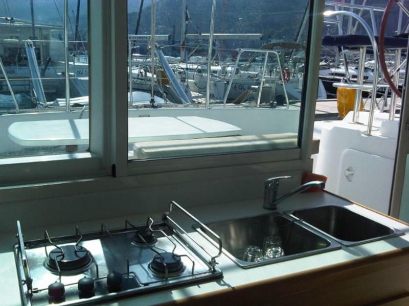 Book yachts online - catamaran - Lagoon 380 - Giulia I - rent