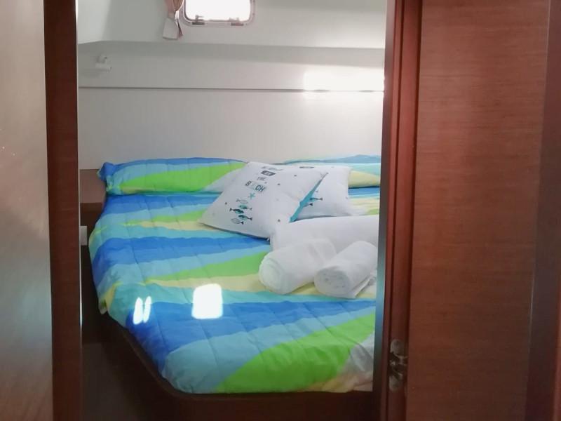 Book yachts online - catamaran - Lagoon 40 - Regolo - rent