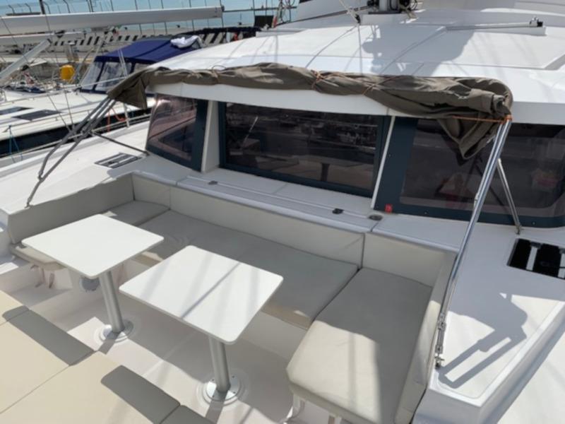 Book yachts online - catamaran - Bali 4.0 - Electra - rent