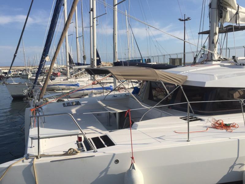 Book yachts online - catamaran - Bali 4.0 - Electra - rent