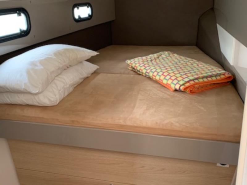 Book yachts online - catamaran - Bali 4.0 - Electra - rent