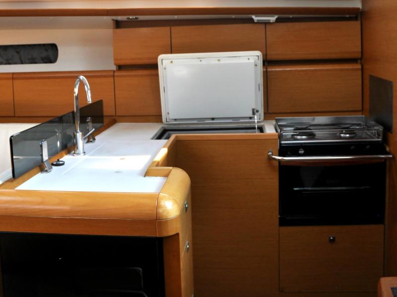 Book yachts online - sailboat - Sun Odyssey 439 - Roberta - rent