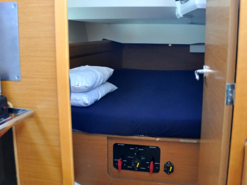 Book yachts online - sailboat - Sun Odyssey 439 - Roberta - rent