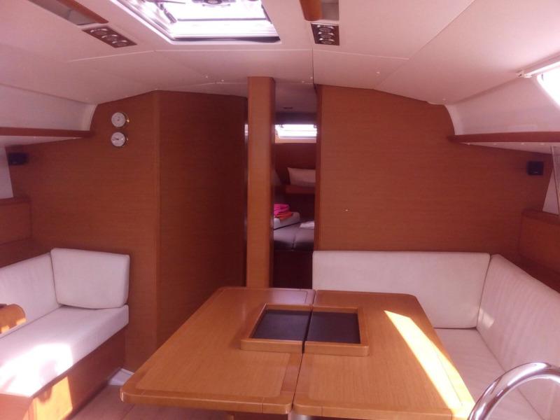 Book yachts online - sailboat - Sun Odyssey 439 - Roberta - rent