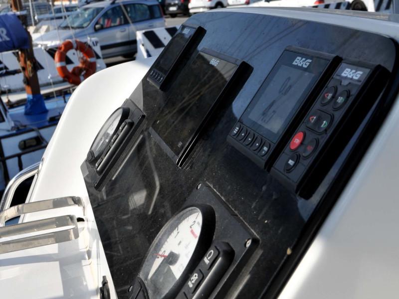 Book yachts online - catamaran - Lagoon 42 - Leucotea - rent