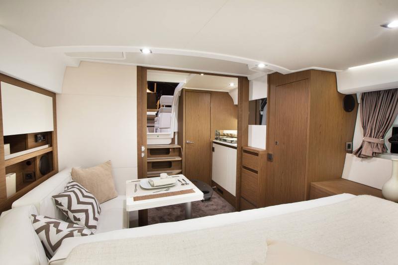Book yachts online - motorboat - Leader 36 - Leader 36 - rent