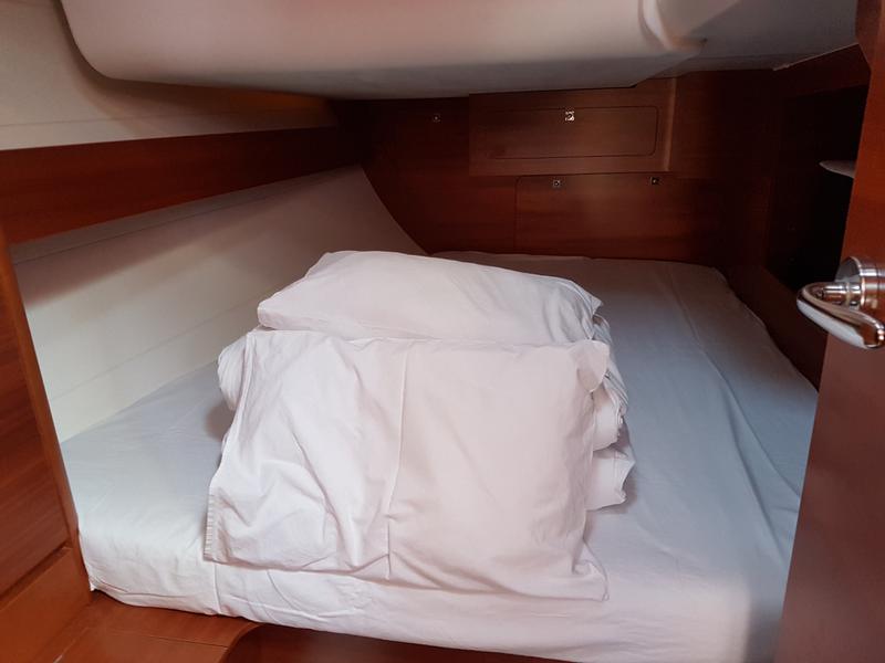 Book yachts online - sailboat - Dufour 382 Grand Large - Fortuna - rent