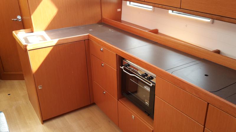 Book yachts online - sailboat - Bavaria Cruiser46 - Katina - rent