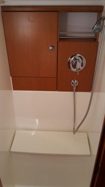 Book yachts online - sailboat - Bavaria Cruiser46 - Katina - rent