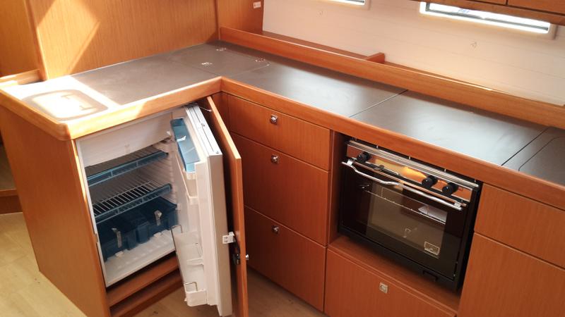 Book yachts online - sailboat - Bavaria Cruiser46 - Katina - rent