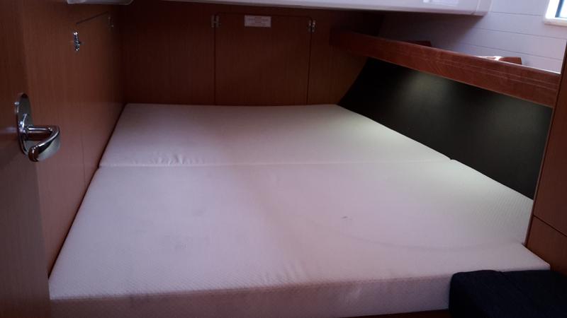 Book yachts online - sailboat - Bavaria Cruiser46 - Katina - rent