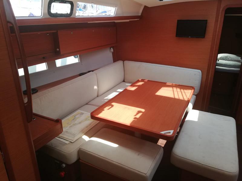 Book yachts online - sailboat - Dufour 460 Grand Large - Arba - rent